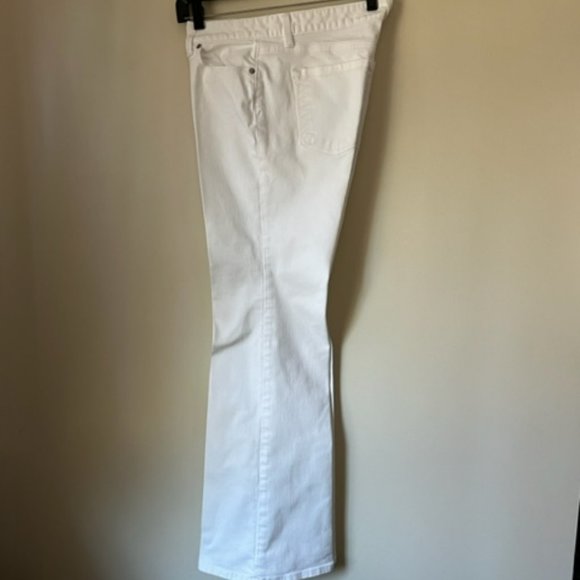 ATL Modern Flare Jeans - Size 6 - White - Picture 8 of 9